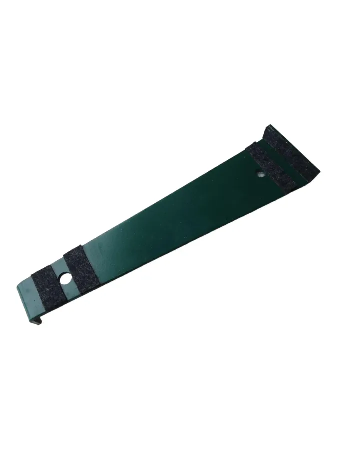 Laminate and parquet board installation clamp — a tool for pulling the board snug against the wall