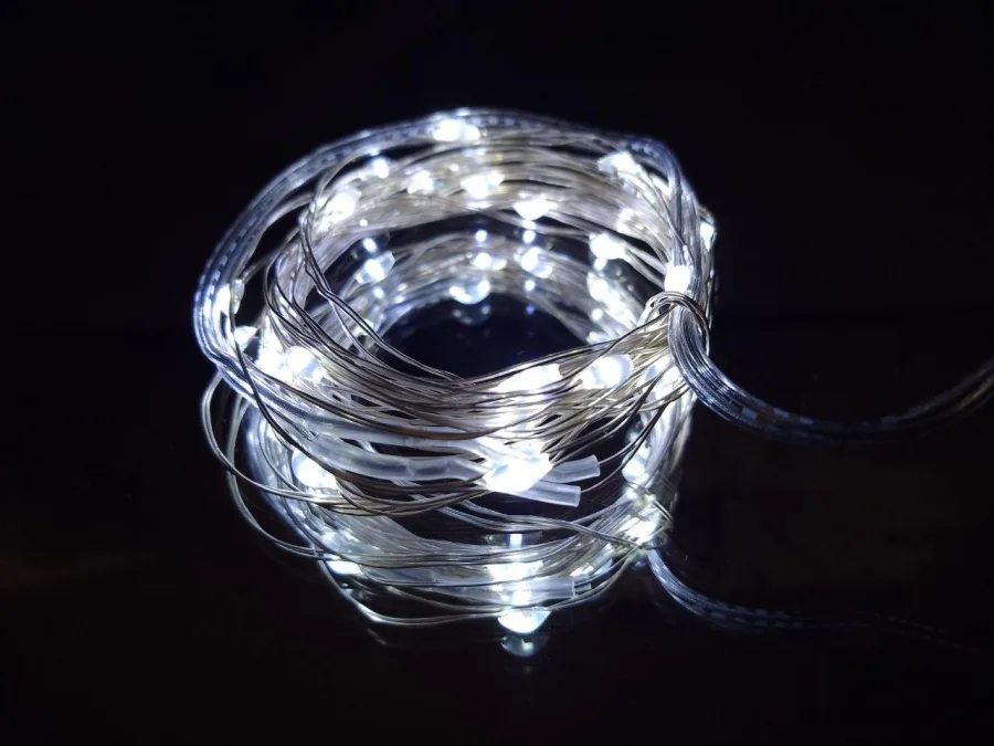 Batteriebetriebene Lichterkette "LED-Tropfen" 3 m, 30 LED, kaltes Weiß — kaufen für die Raumdekoration