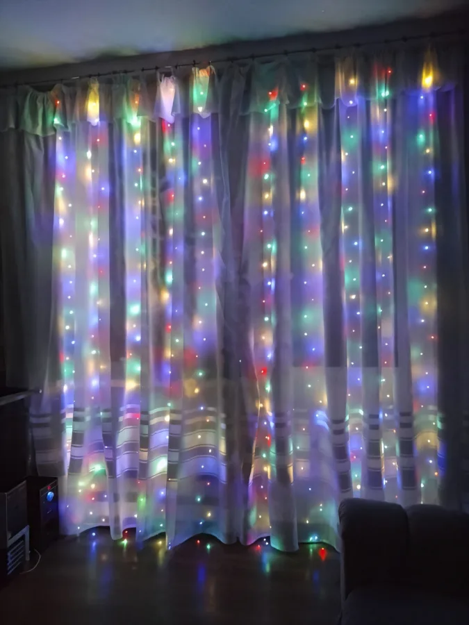 Tenda a ghirlanda 3x3 m, 300 LED, multicolore, "gocce LED" da USB, 8 modalità + telecomando