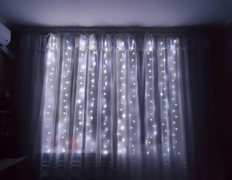 Firanka świetlna 3x2 m, 200 LED, zimna biała, "diamentowe krople" z USB, 8 trybów + pilot