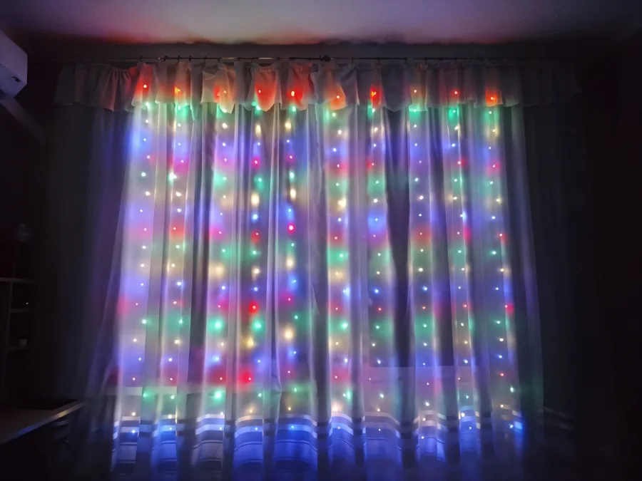 Firanka świetlna 3x2 m, 200 LED, wielokolorowa, "kropelki LED" z USB, 8 trybów + pilot